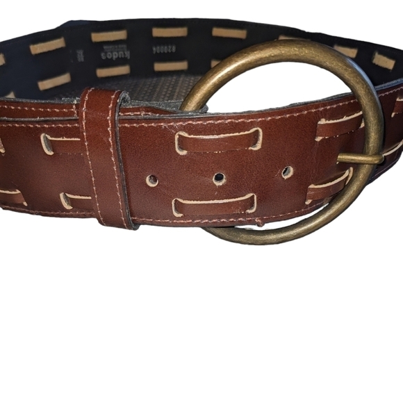 Kudos genuine leather belt made in Canada. Size 32. In like new condition. - Picture 4 of 6